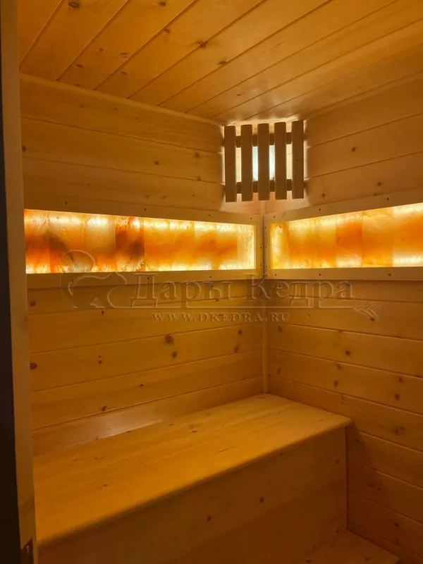 Двухместная угловая финская сауна кабина из кедра и липы с электрокаменкой